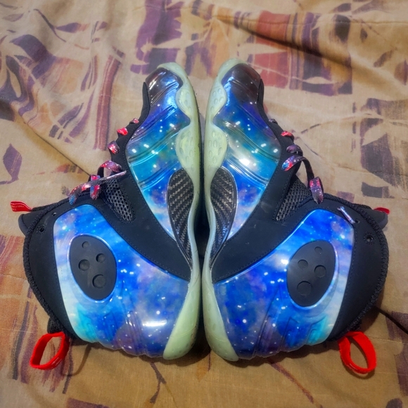 Sneakers - Picture 4 of 5